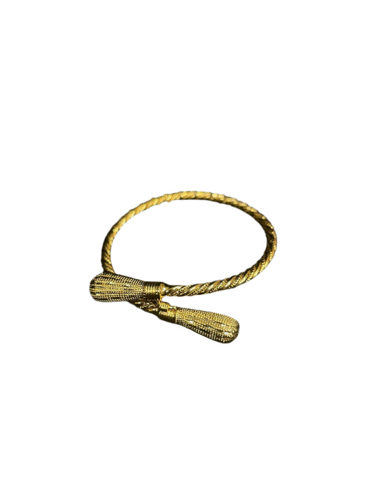 Palestinian Elegance imitated gold bracelet for women with twisted design and decorative ends