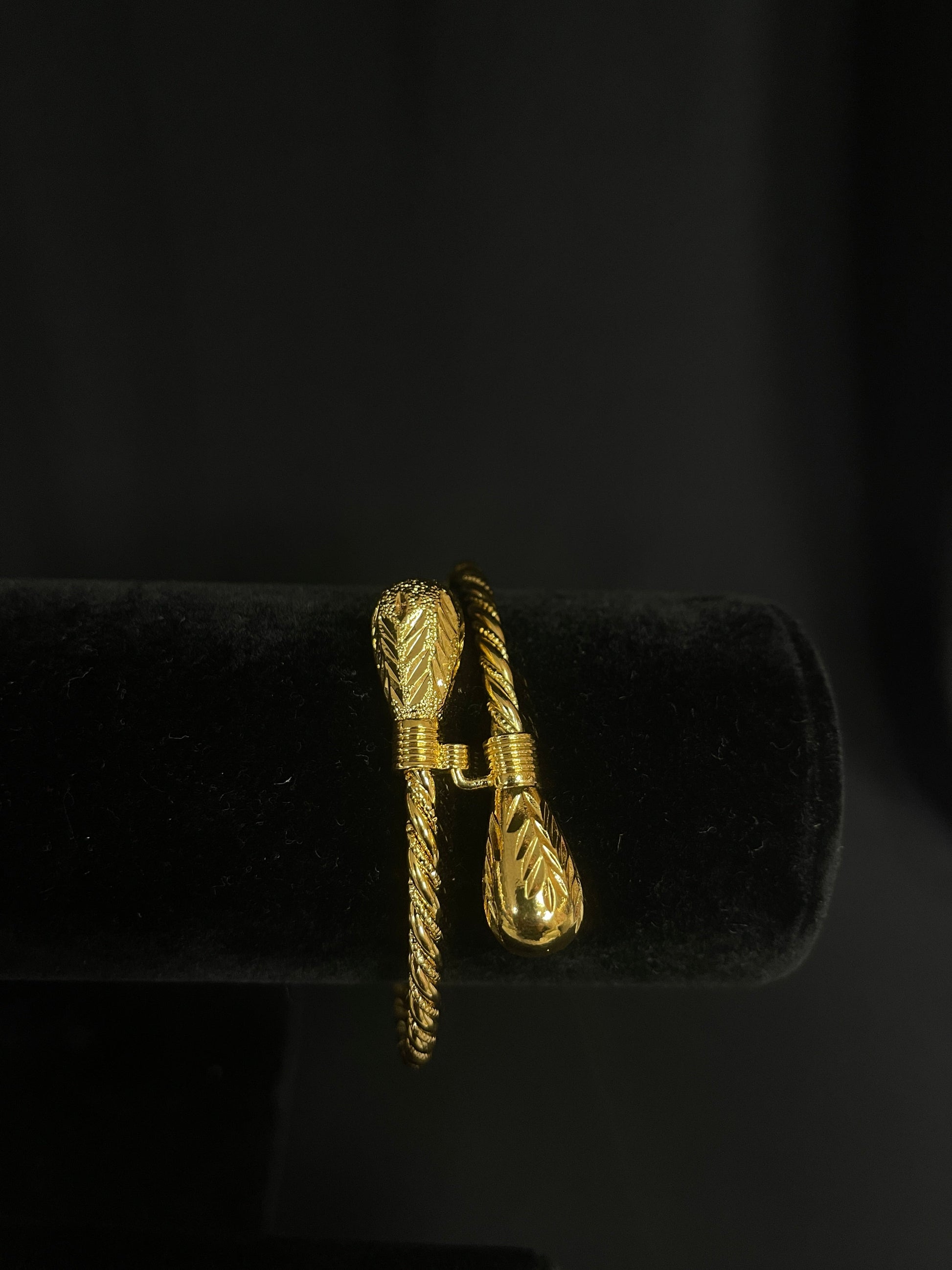 Mabroume imitated gold bracelet for women by Palestinian Elegance with textured ends and twisted band