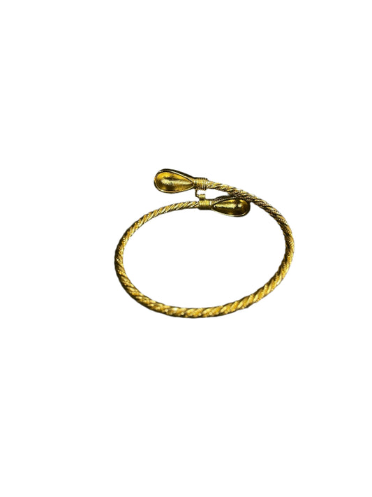 Mabroume imitated gold bracelet for women by Palestinian Elegance with twisted rope design